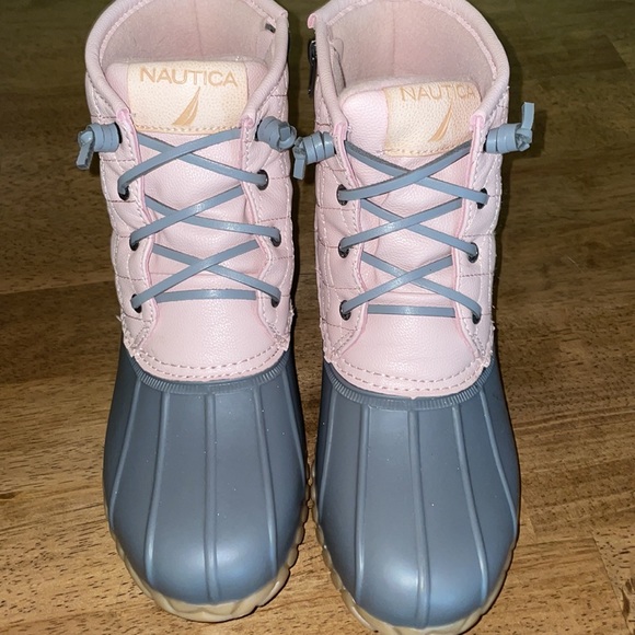 Women’s Pink and Gray Cold Weather Boot - Picture 2 of 6